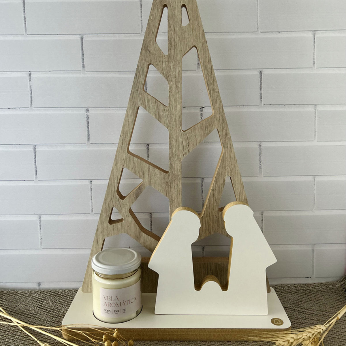 Decoración Navidad Dom - Pino con Vela y Pesebre