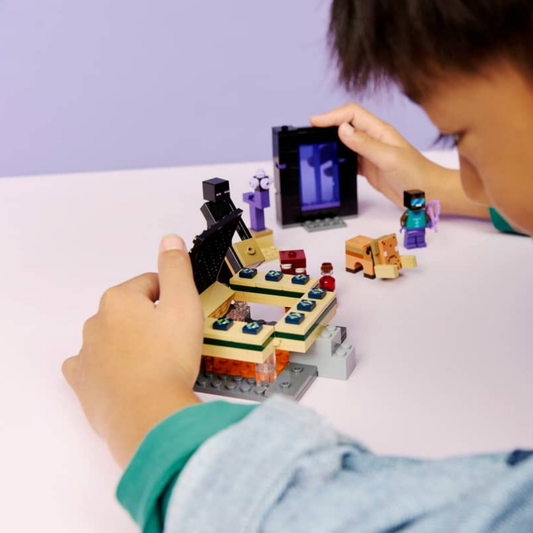 LEGO® Minecraft™ Viaje por el nether y el end