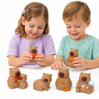 Set Figuras Coleccionables Capy – La Familia Capy + 1 Sorpresa