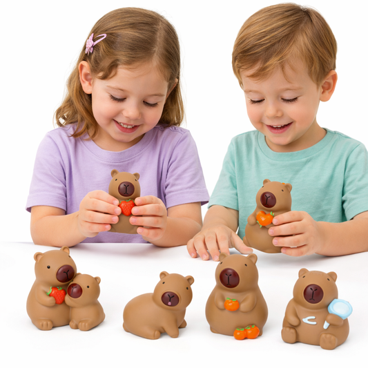 Set Figuras Coleccionables Capy – La Familia Capy + 1 Sorpresa