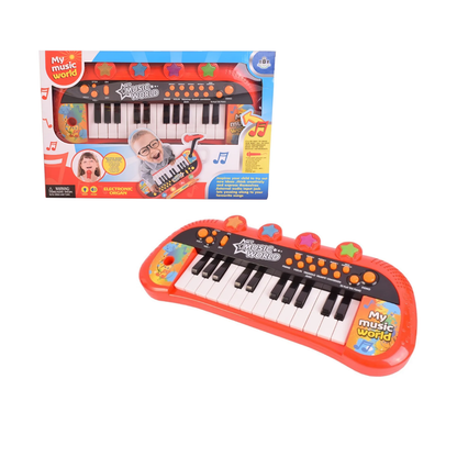 Piano con Microfono y luces a Pila