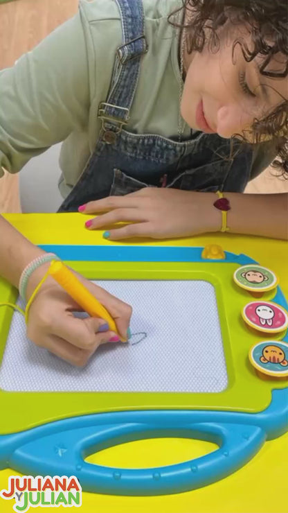 Juliana Y Julián Pizarra Mágica Con Imanes